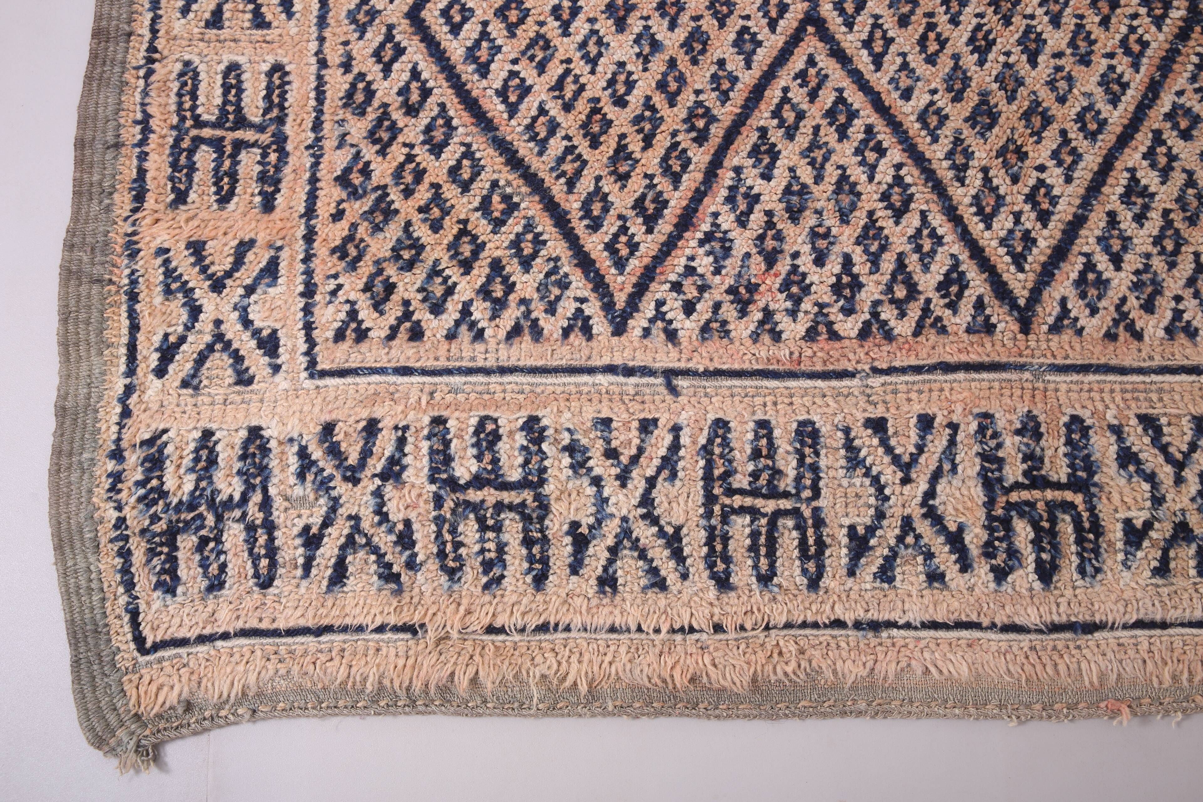 Vintage Beni Mguild Rug 197 x 316 cm - Vintage Moroccan Rug, Old Berber Rug