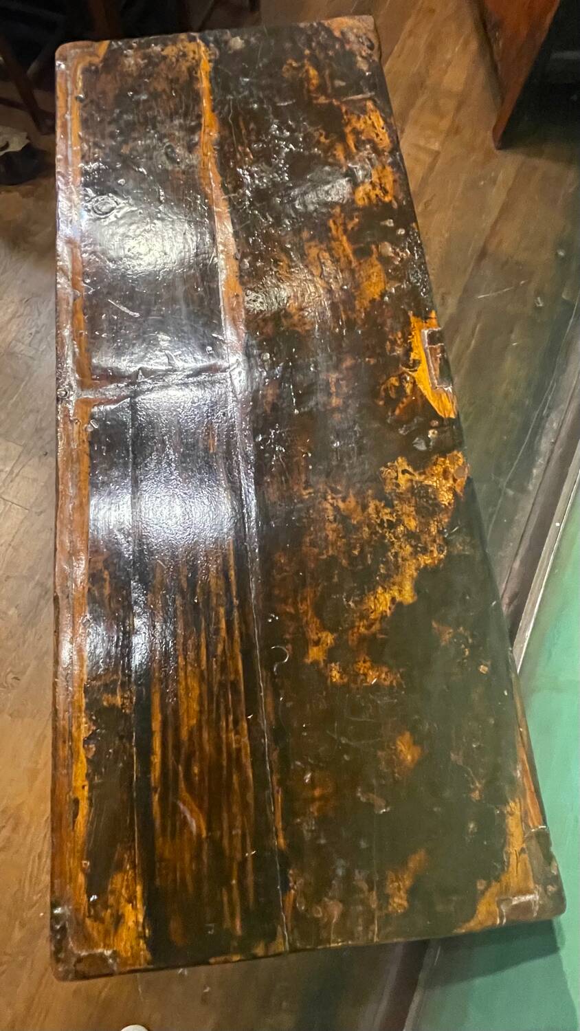 Antique Chinese 2-door sideboard