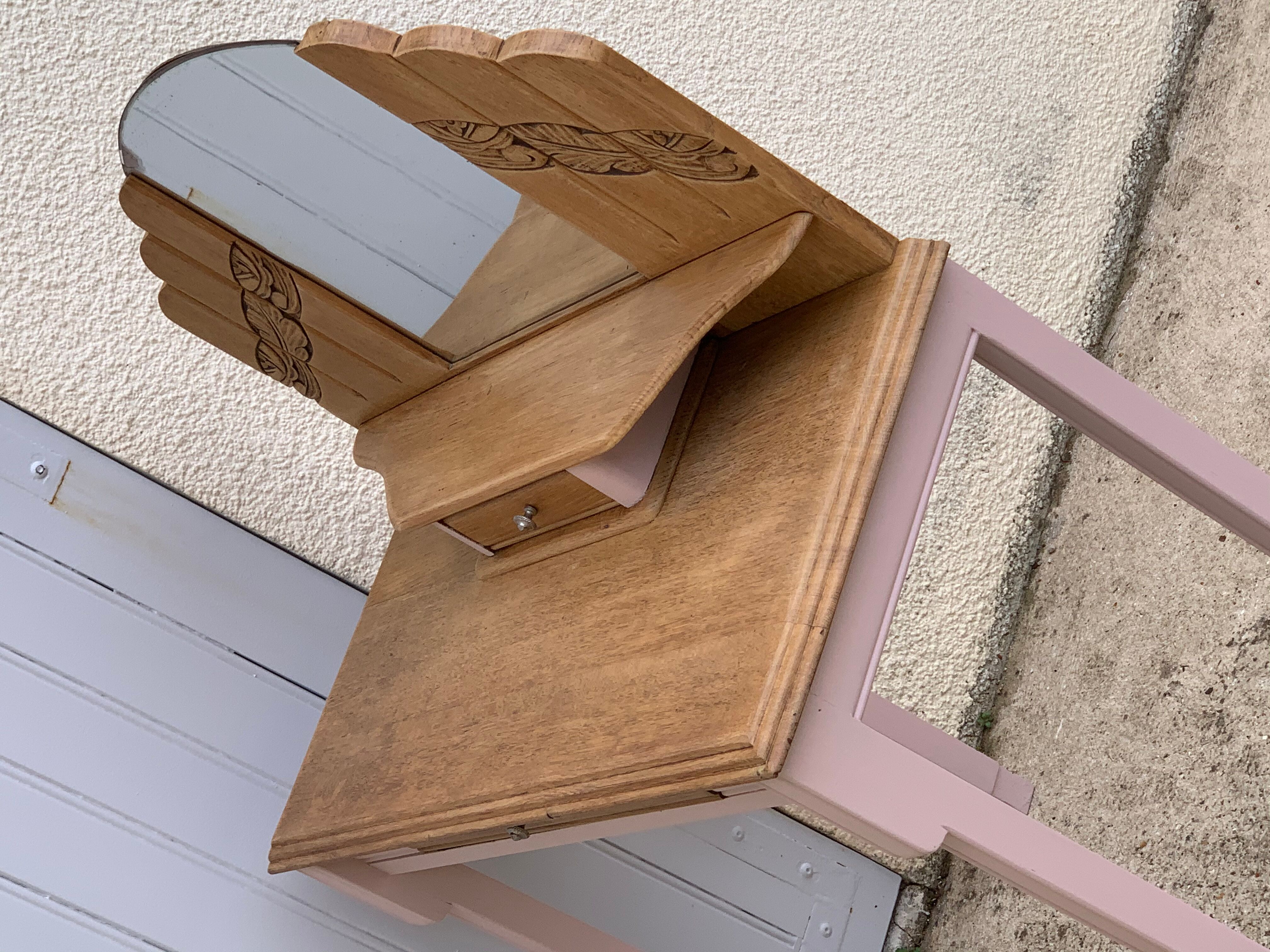 Art deco hairdresser, 1930s