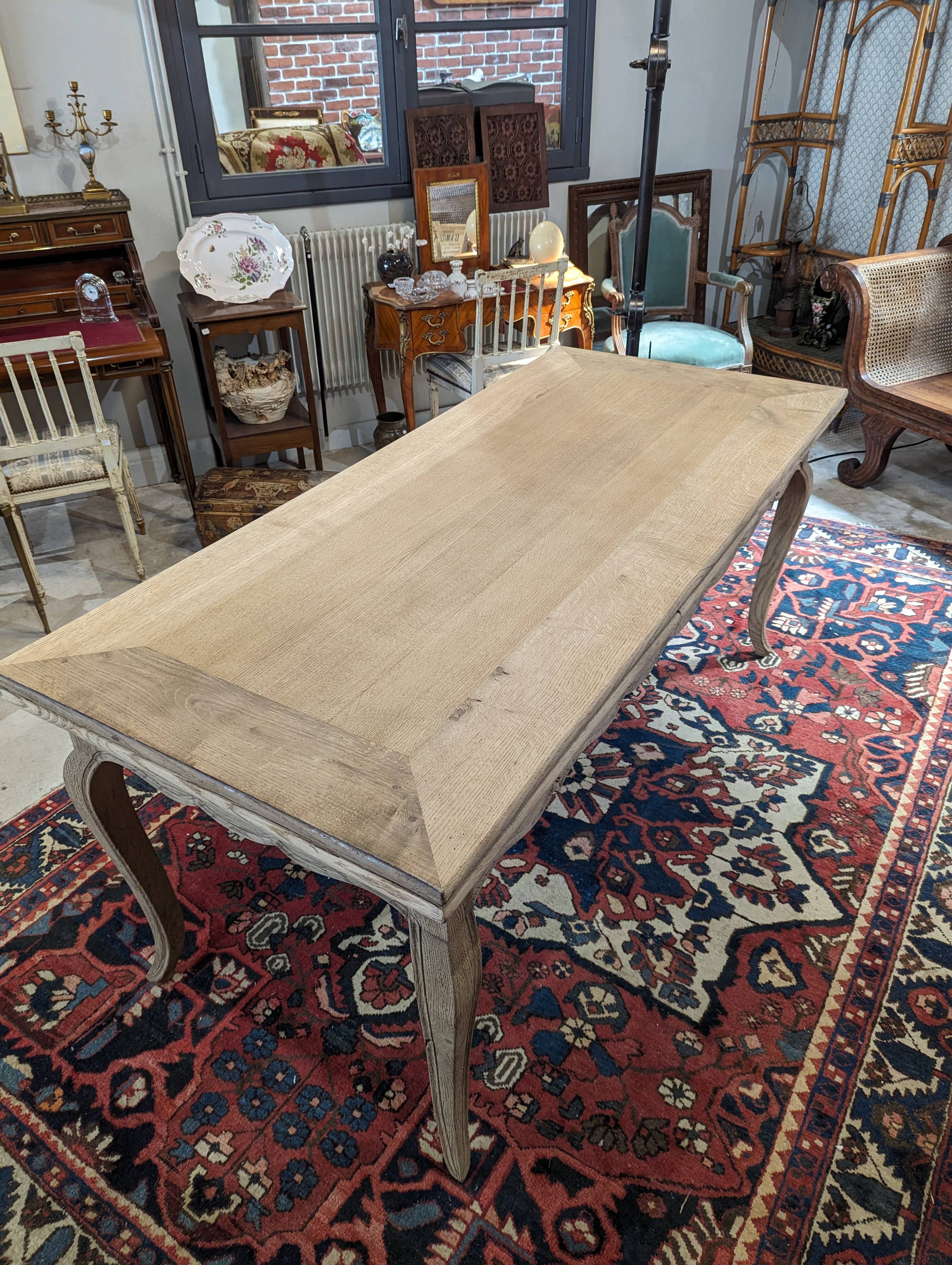 Table de ferme de style louis XV