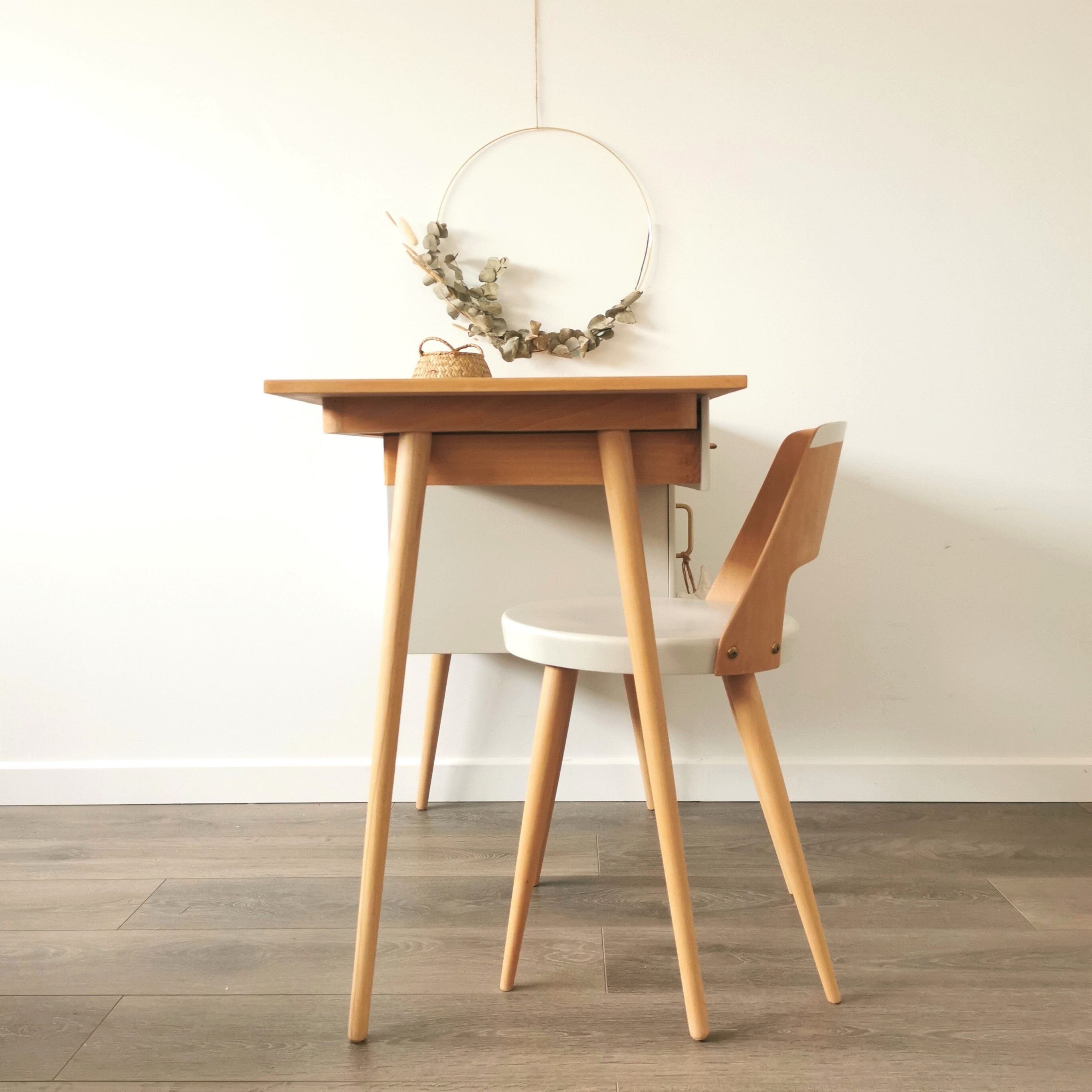 Baumann desk and chair