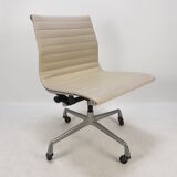 Swivel armchair by Charles & Ray Eames for Herman Miller, 1960