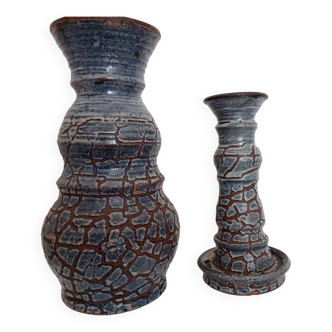 Vase et bougeoir bleus en terre cuite émaillée