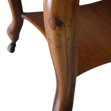 Table de chevet style Régence en noyer et marbre