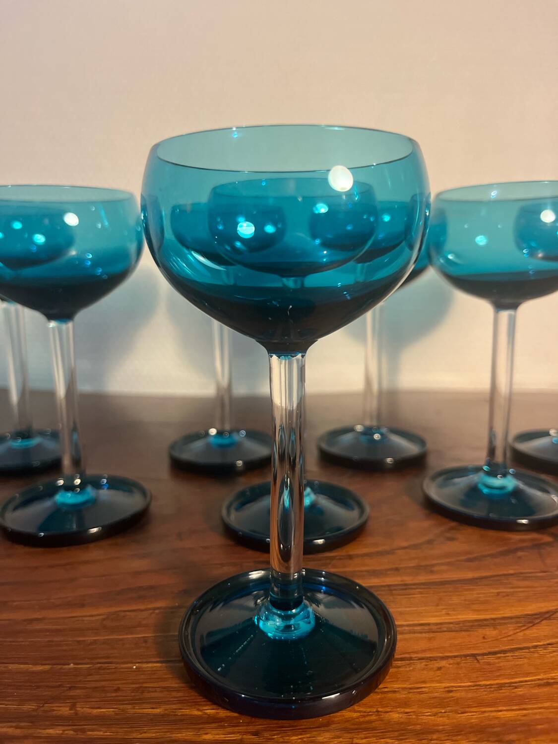 Set of 8 vintage 1960s glasses – elegant blue-green-turquoise design