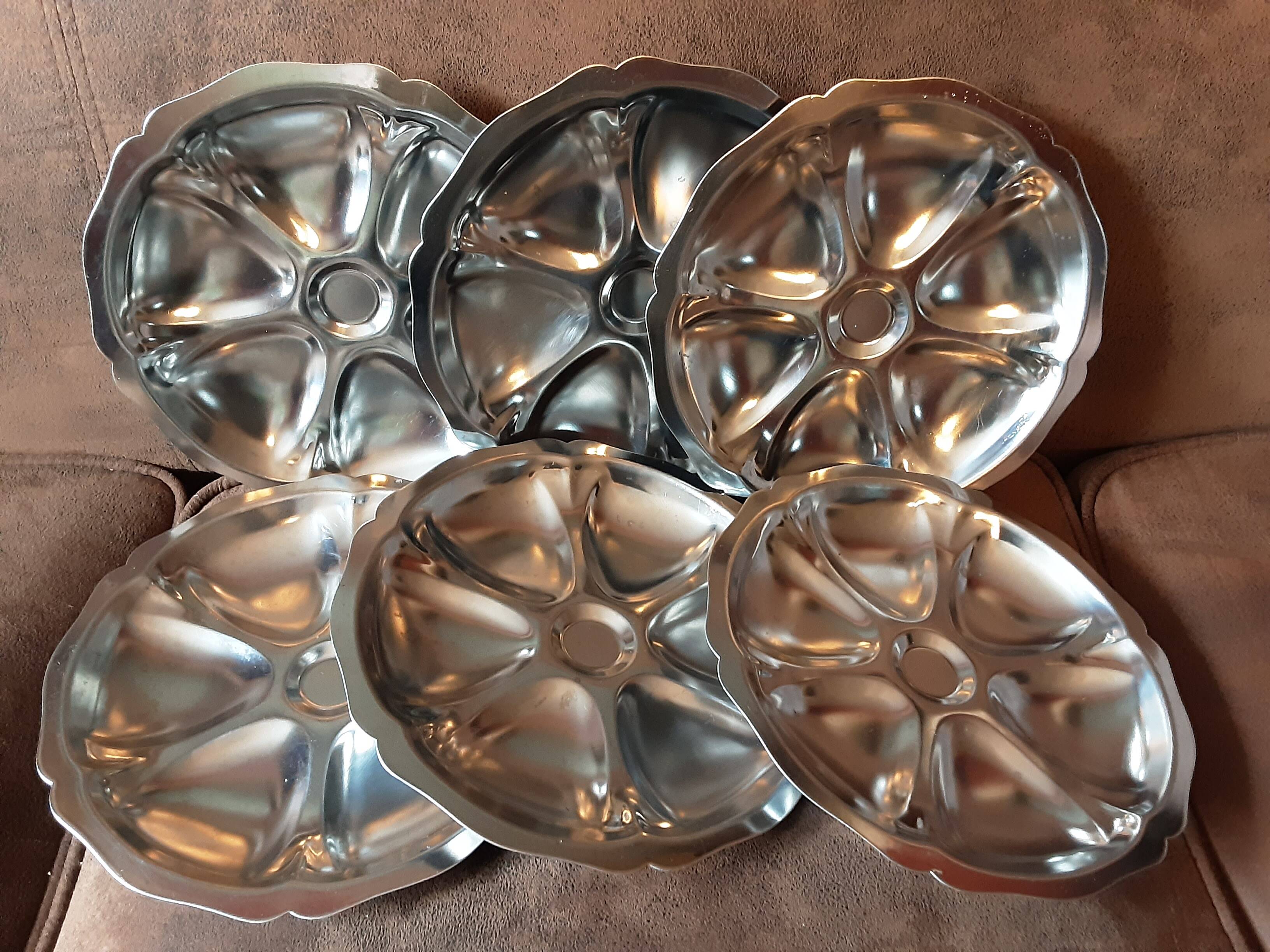 Set of 6 metal oyster plates