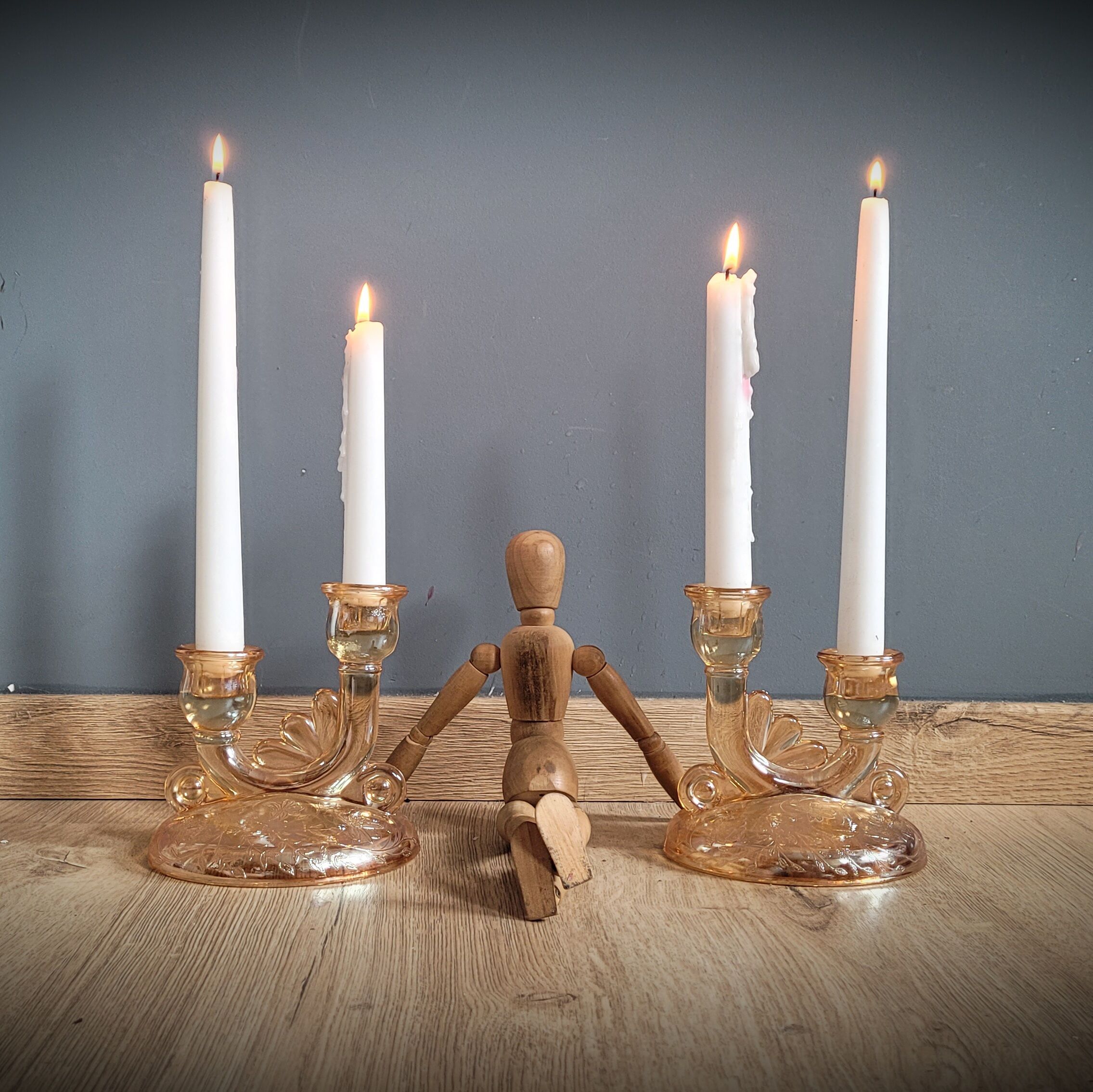 DuO pink glass candle holders