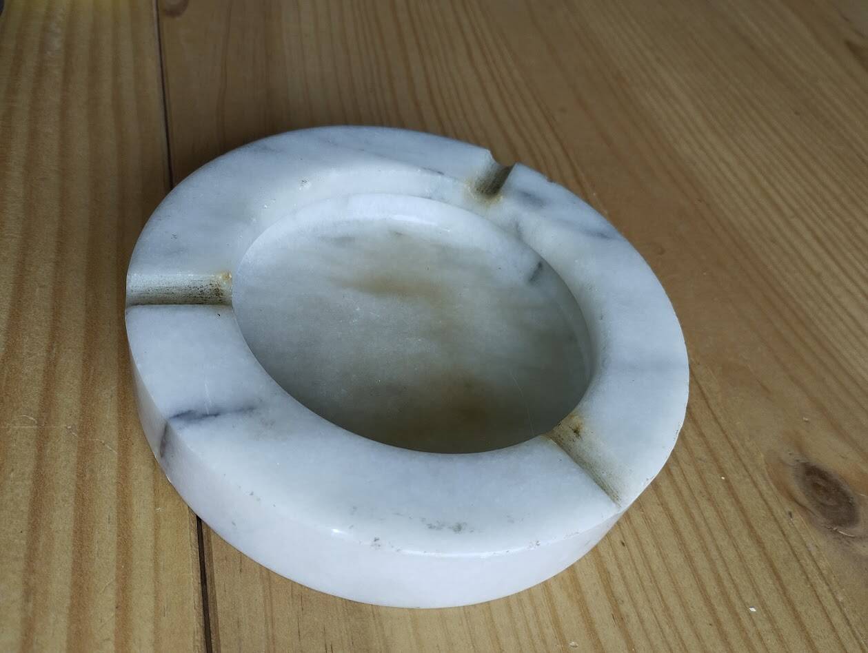 vintage tray/ashtray.