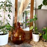 Give me a vintage 30L amber XXL bottle, Jeanne.