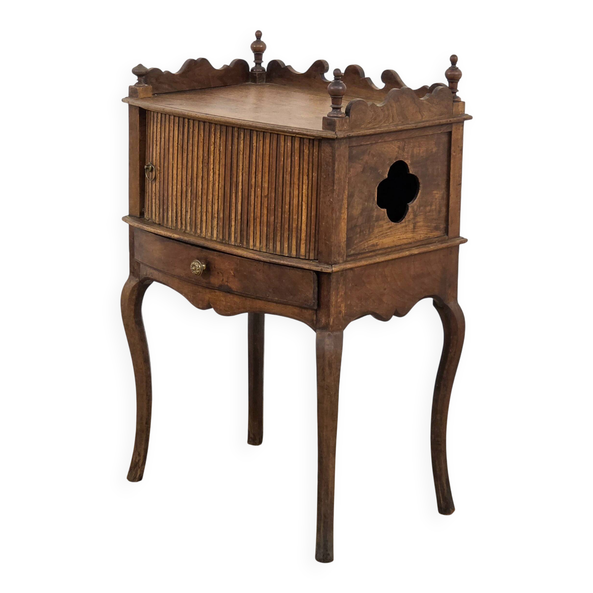 Meuble rideau ancien en noyer – fin XIXe siècle