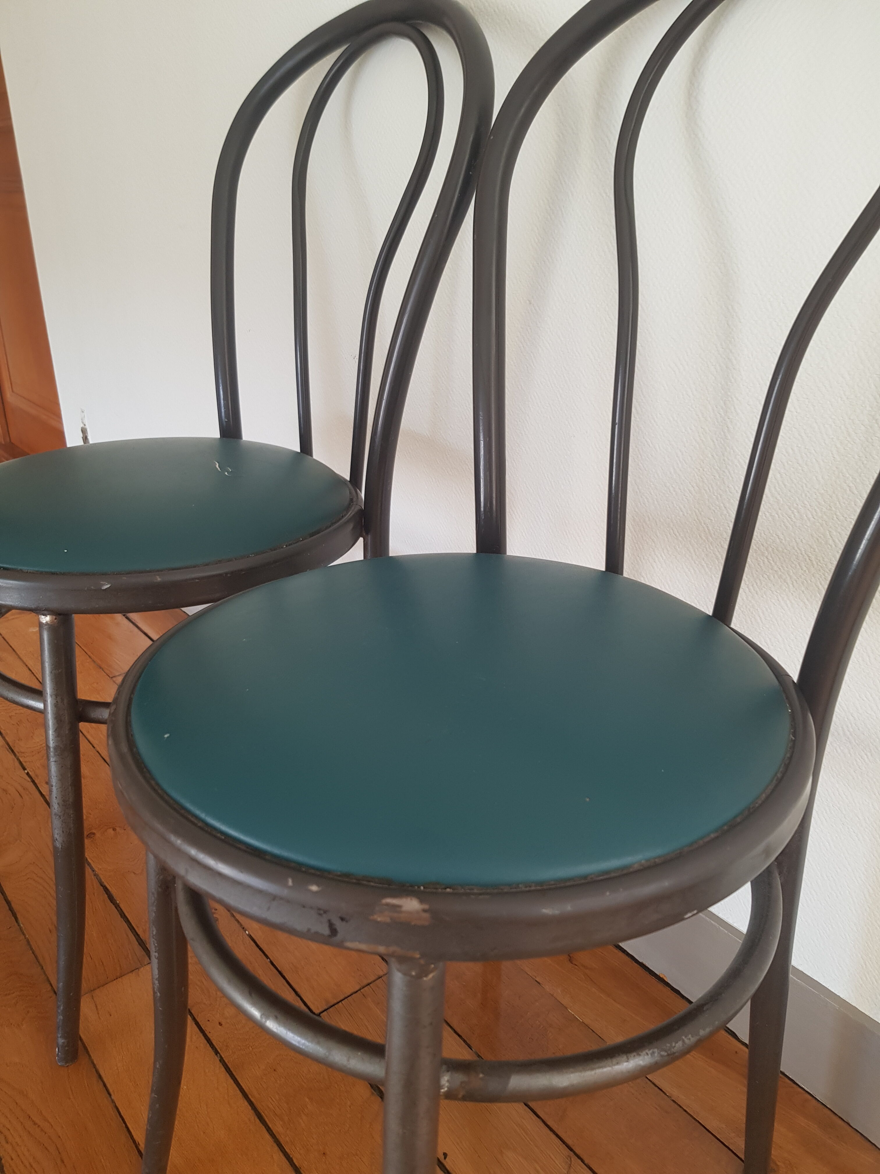 Bistro chair
