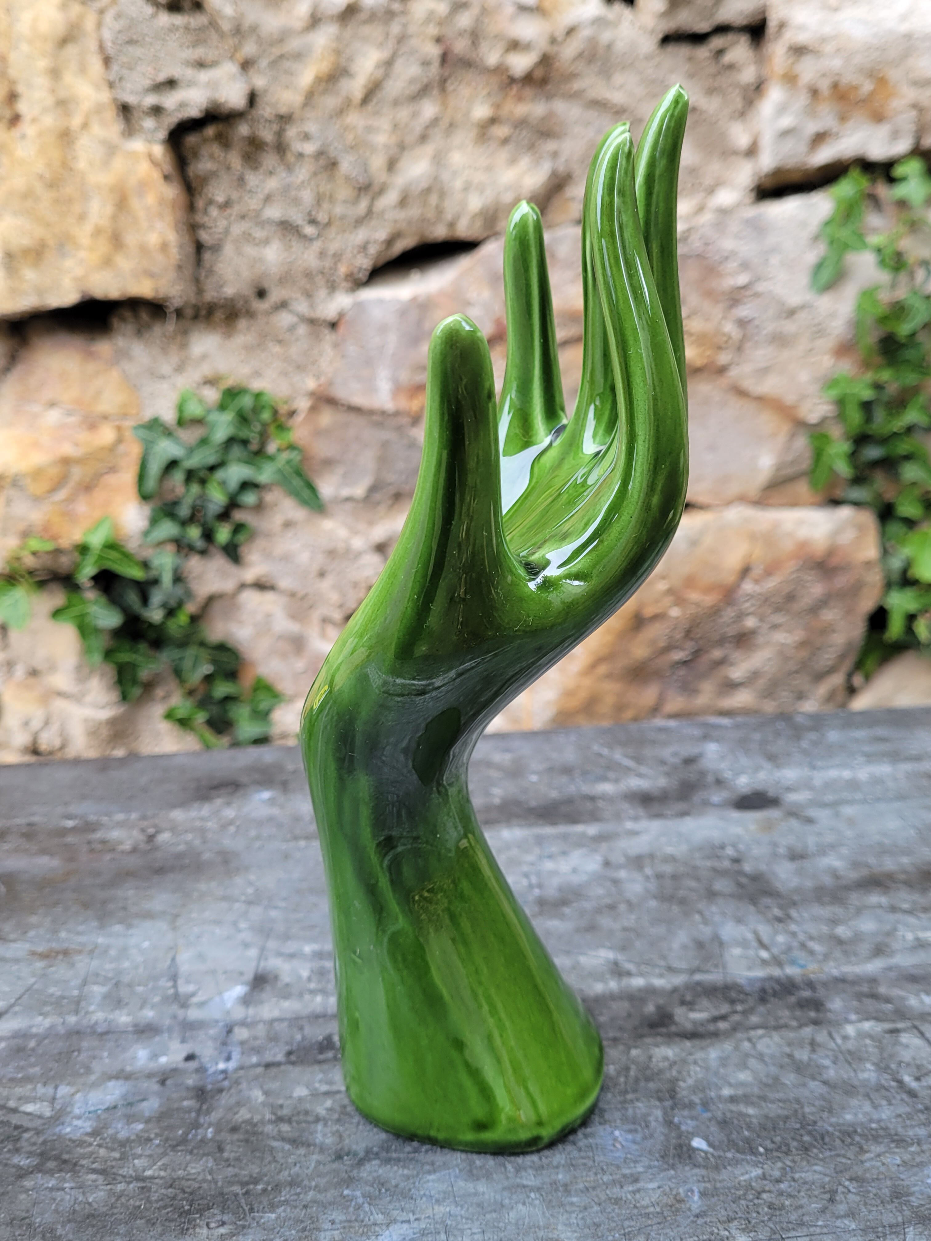 Hand-shaped baguier vase