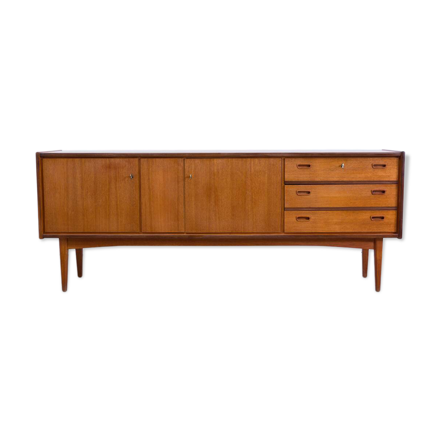 Scandinavian design teak sideboard, manufacturer Bartels.