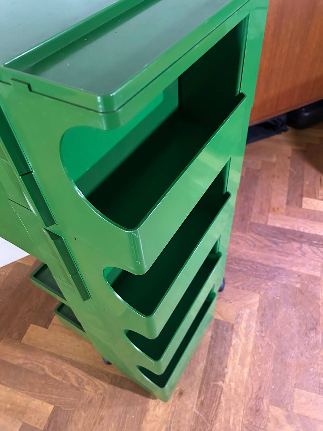 BOBY dessert trolley designed by Joe Colombo, 1970s.