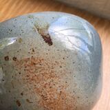 Vase artisanal forme libre bleu