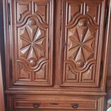 Louis XIII style wardrobe in solid walnut