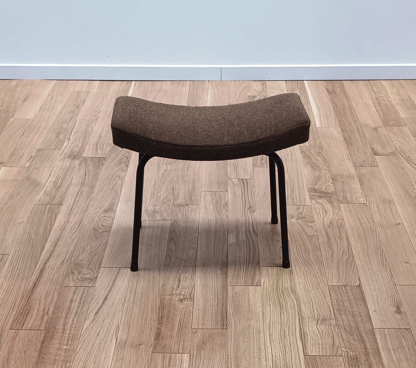 Ottoman stool CM190, by Pierre Paulin for Thonet