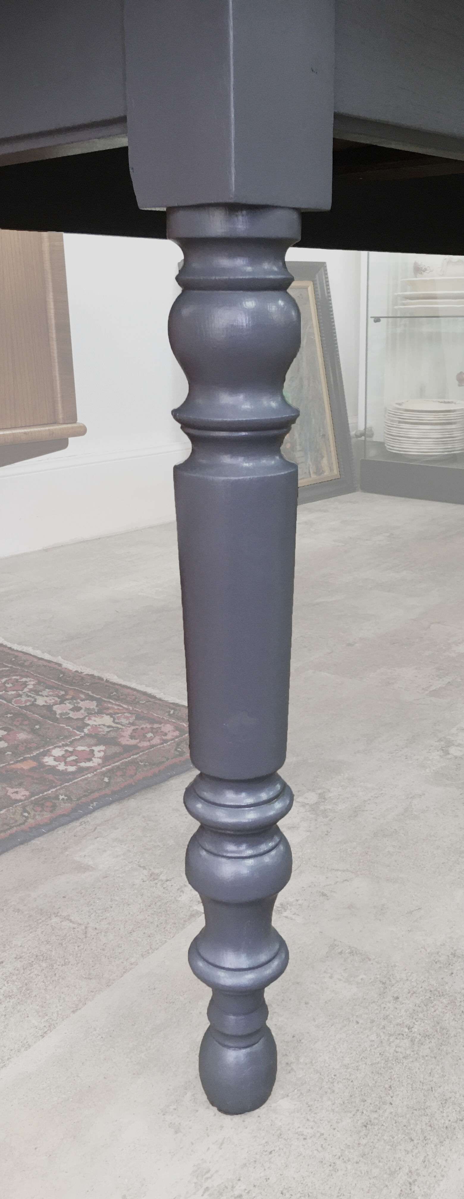 Large farm table 2m50 turned foot painted and waxed tray