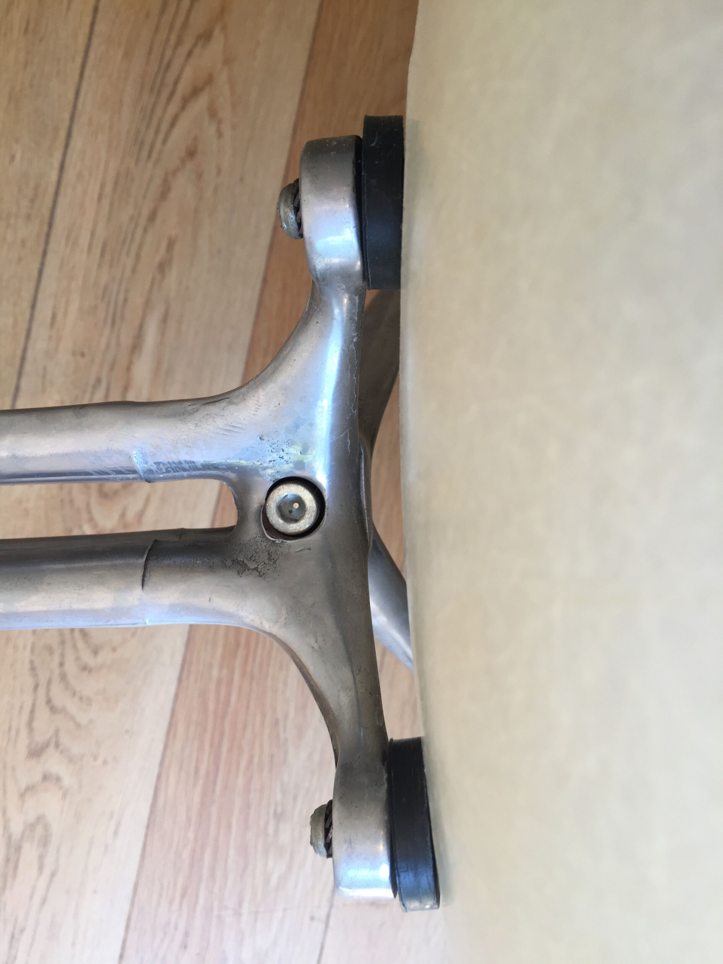 Set of 4 chairs the Fonda by Charles and Ray Eames, woolen yellow straw 1960-1970