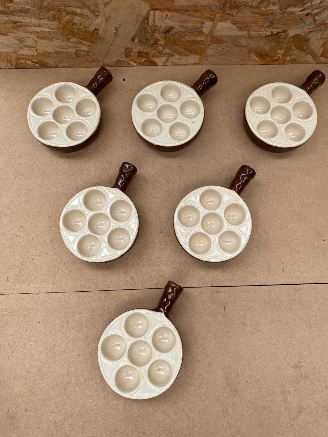 Set of 6 émile henry snail dishes in beige brown ceramic pan