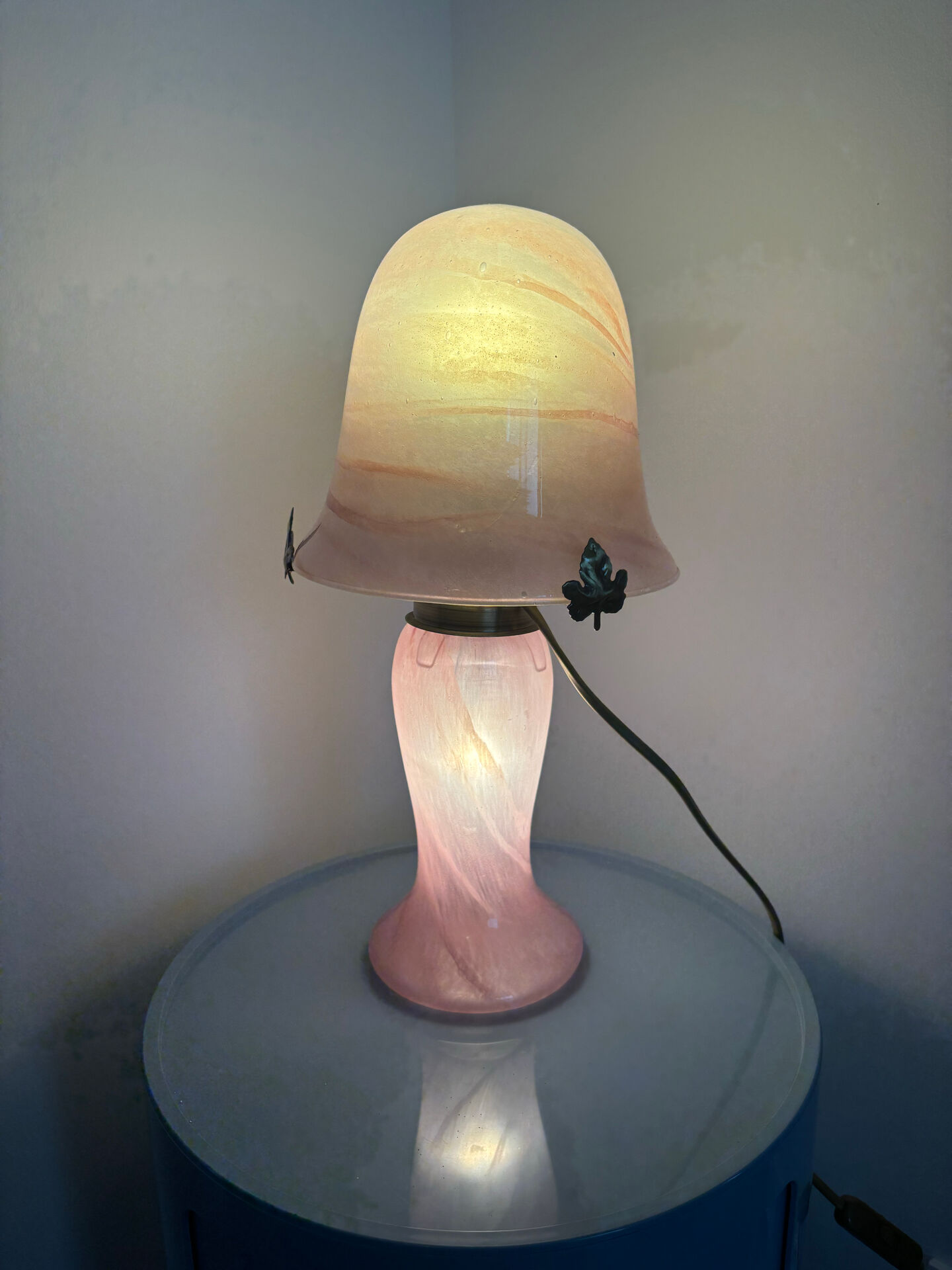 Vintage pink glass table lamp – Mushroom shade and base in