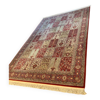 Oriental rug in pure combed wool made in türkiye 20th century