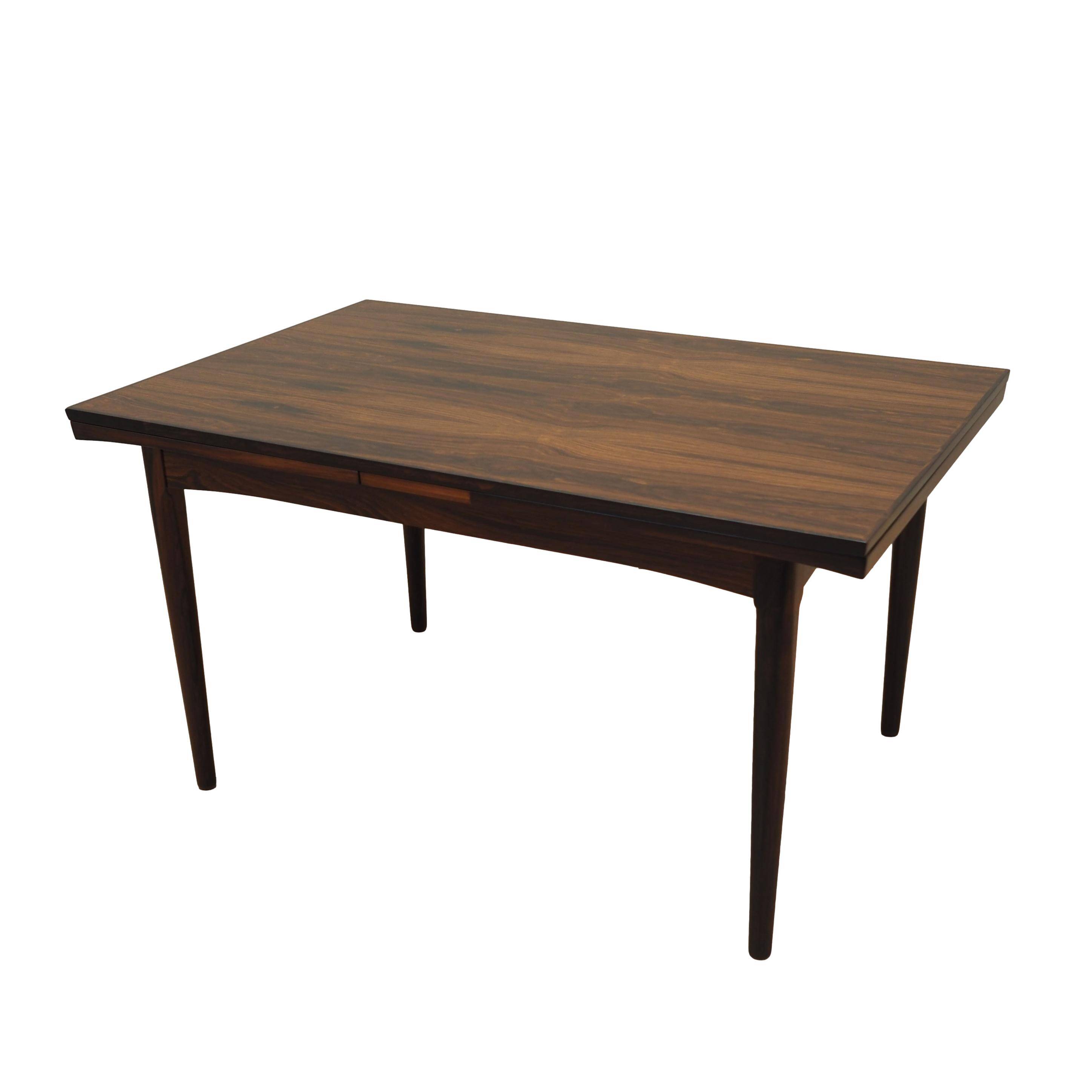 Table en palissandre, design danois, années 1970, production : Danemark