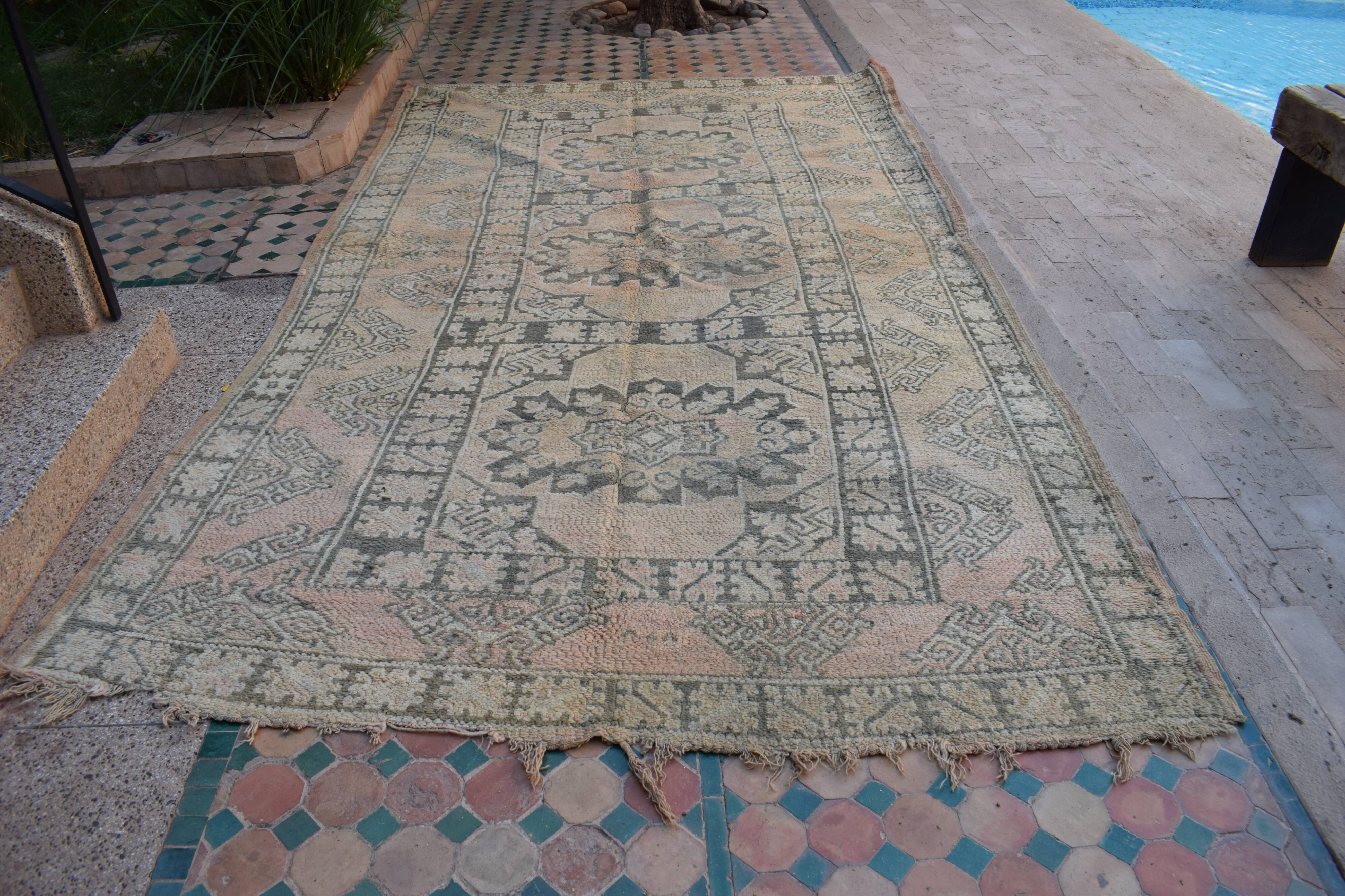 Berber rug Moroccan vintage Atlas