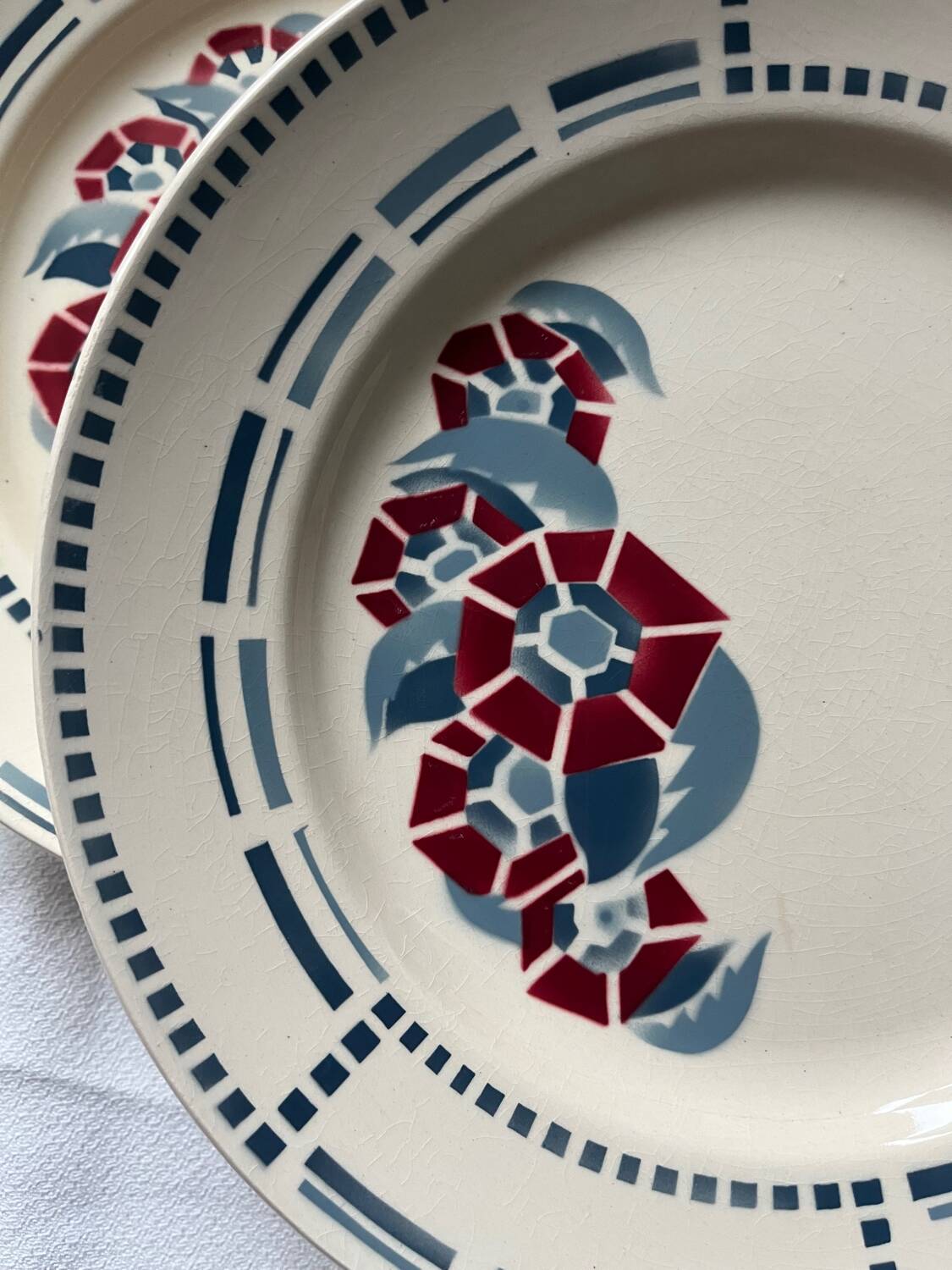 Assiettes Terre de Fer Longchamp