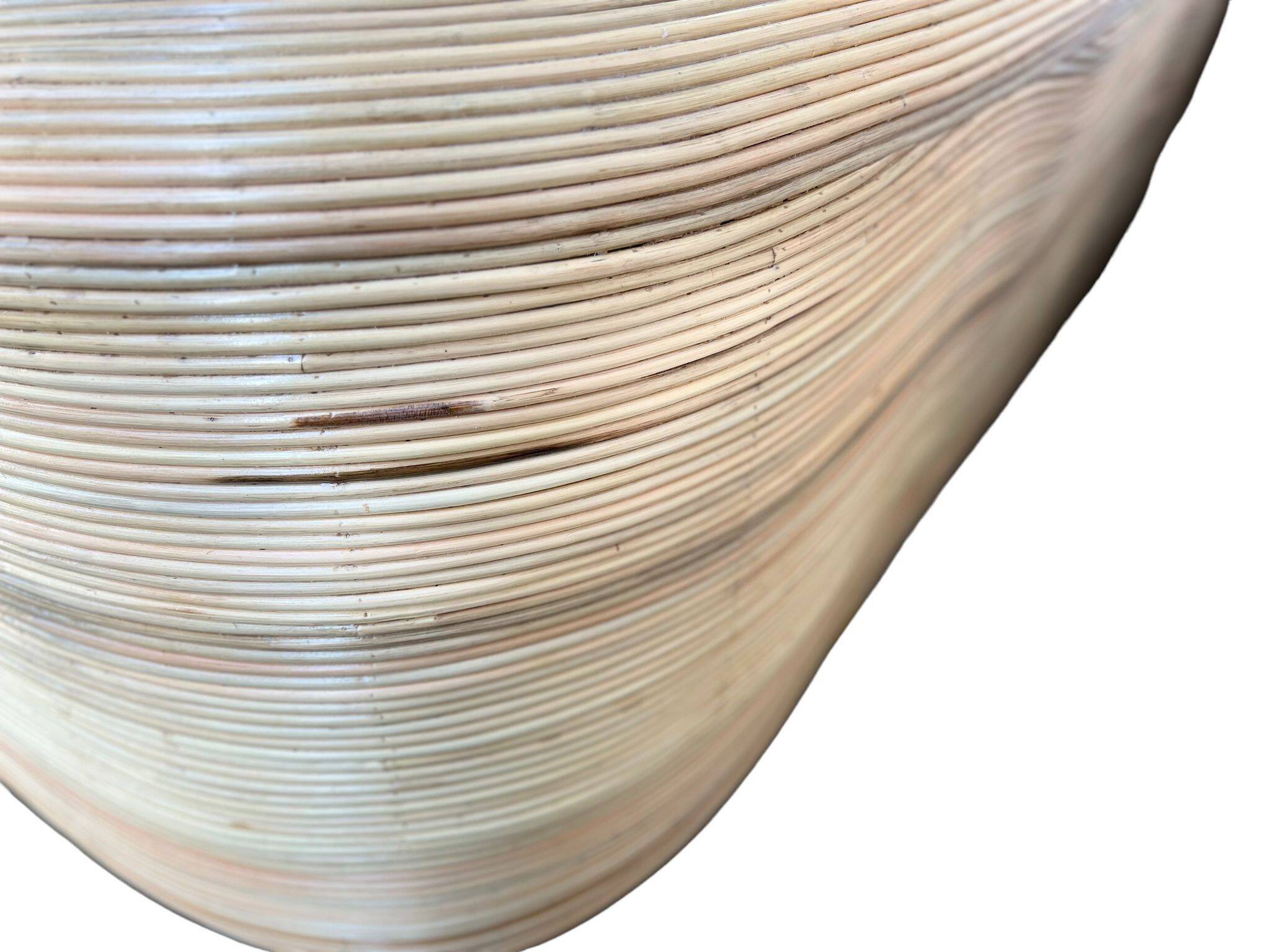 Curved wicker living seat / sofa