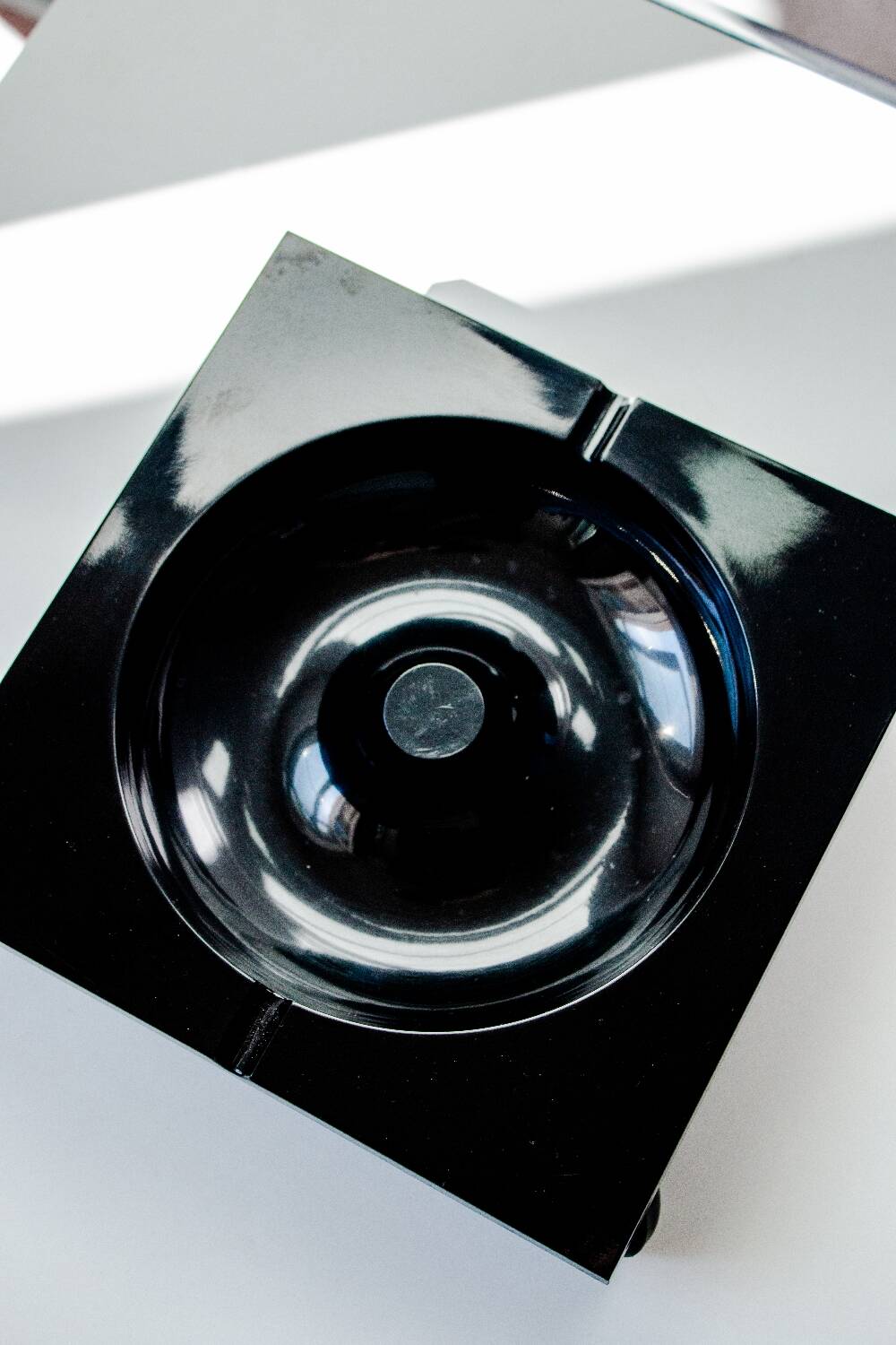 Cendrier Trotter par Renzo Mori