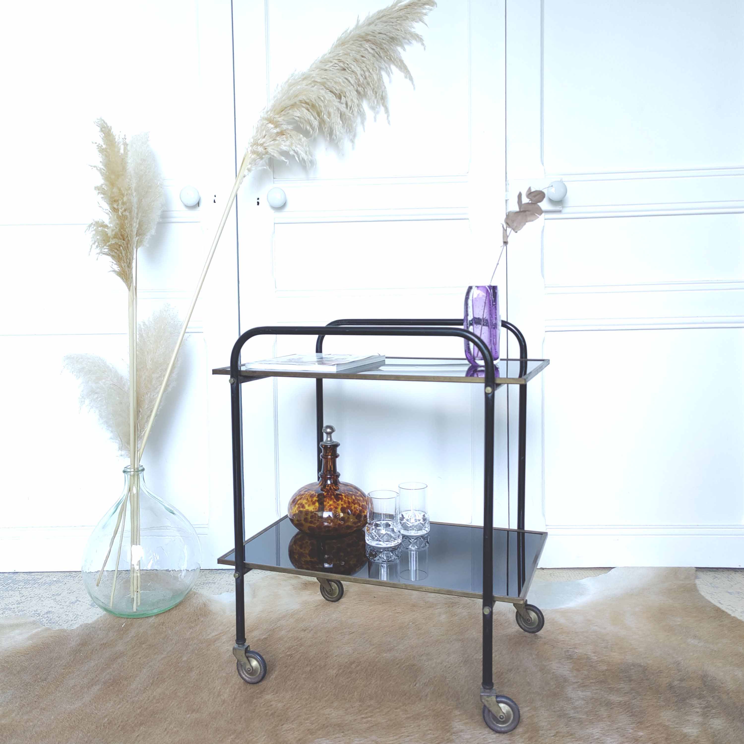 Dessert bar metal black and gold glass black 50s