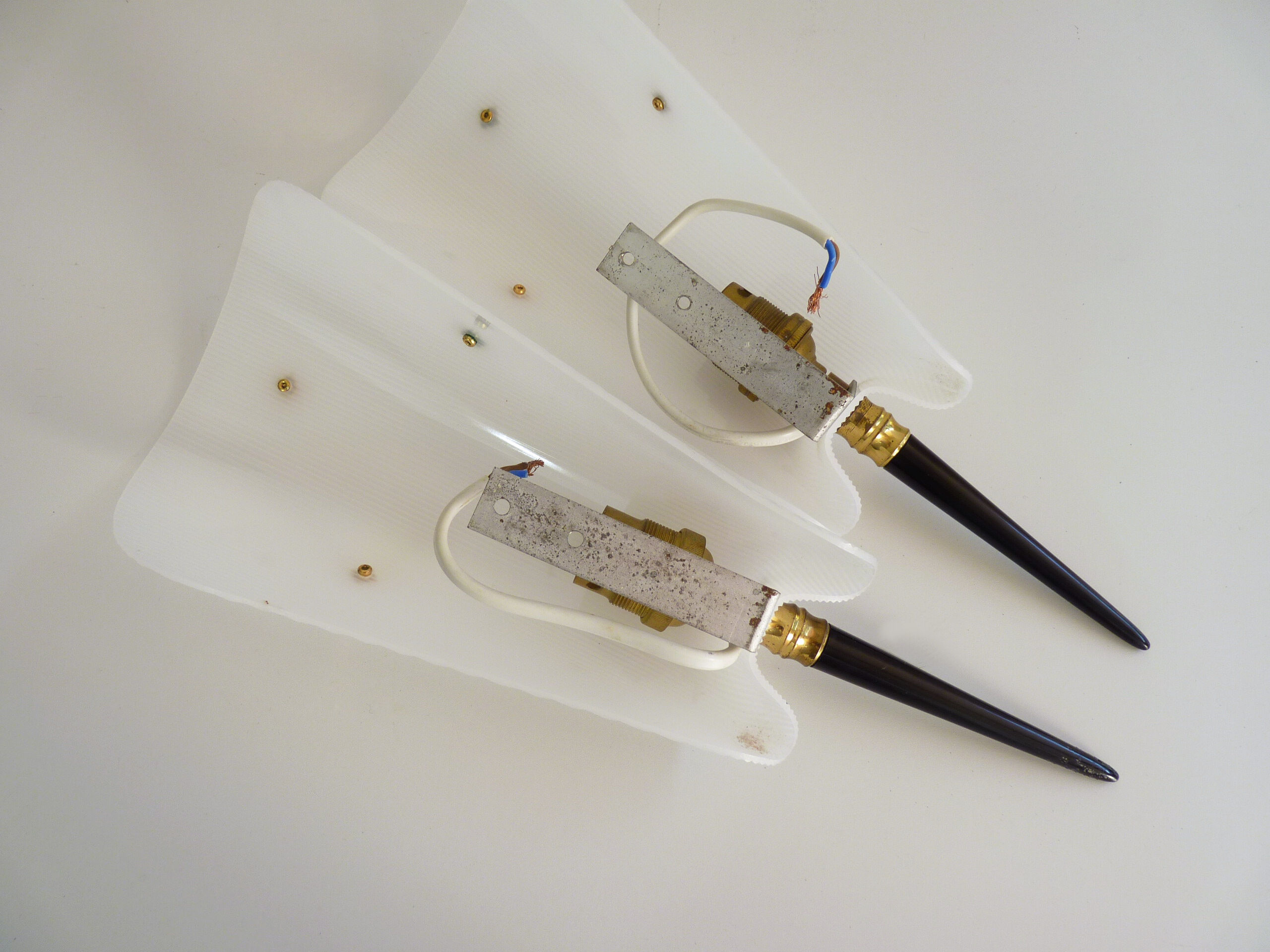 Pair of brass and plexiglass rockabilly rockabilly wall light