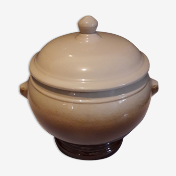 Large covered two-tone ceramic soup bowl with "lion's head" handles