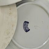 8 ironstone plates from the 19th century in blue camaïeu, mixed manufacturers.