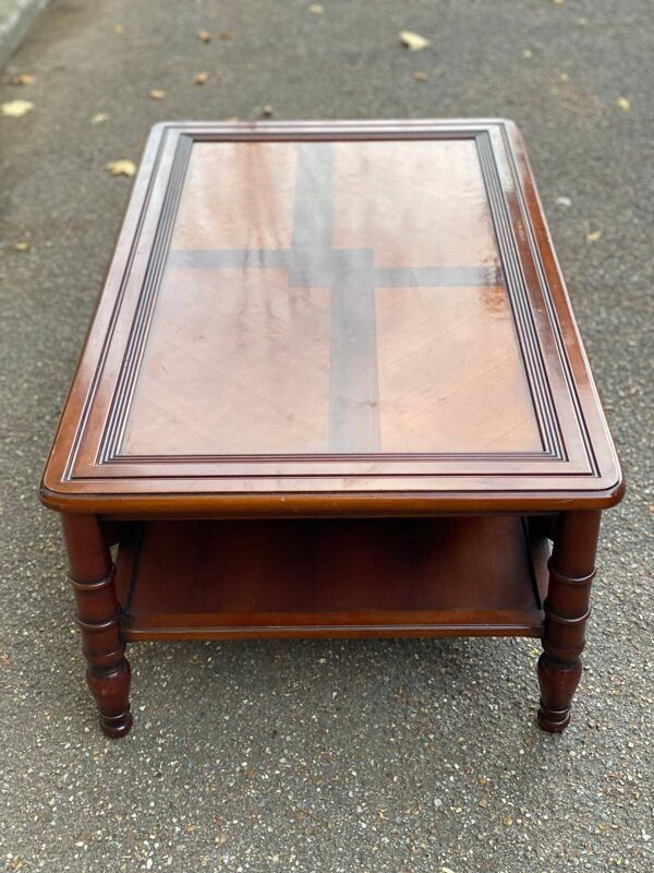 Table basse coloniale en bois massif avec tiroir