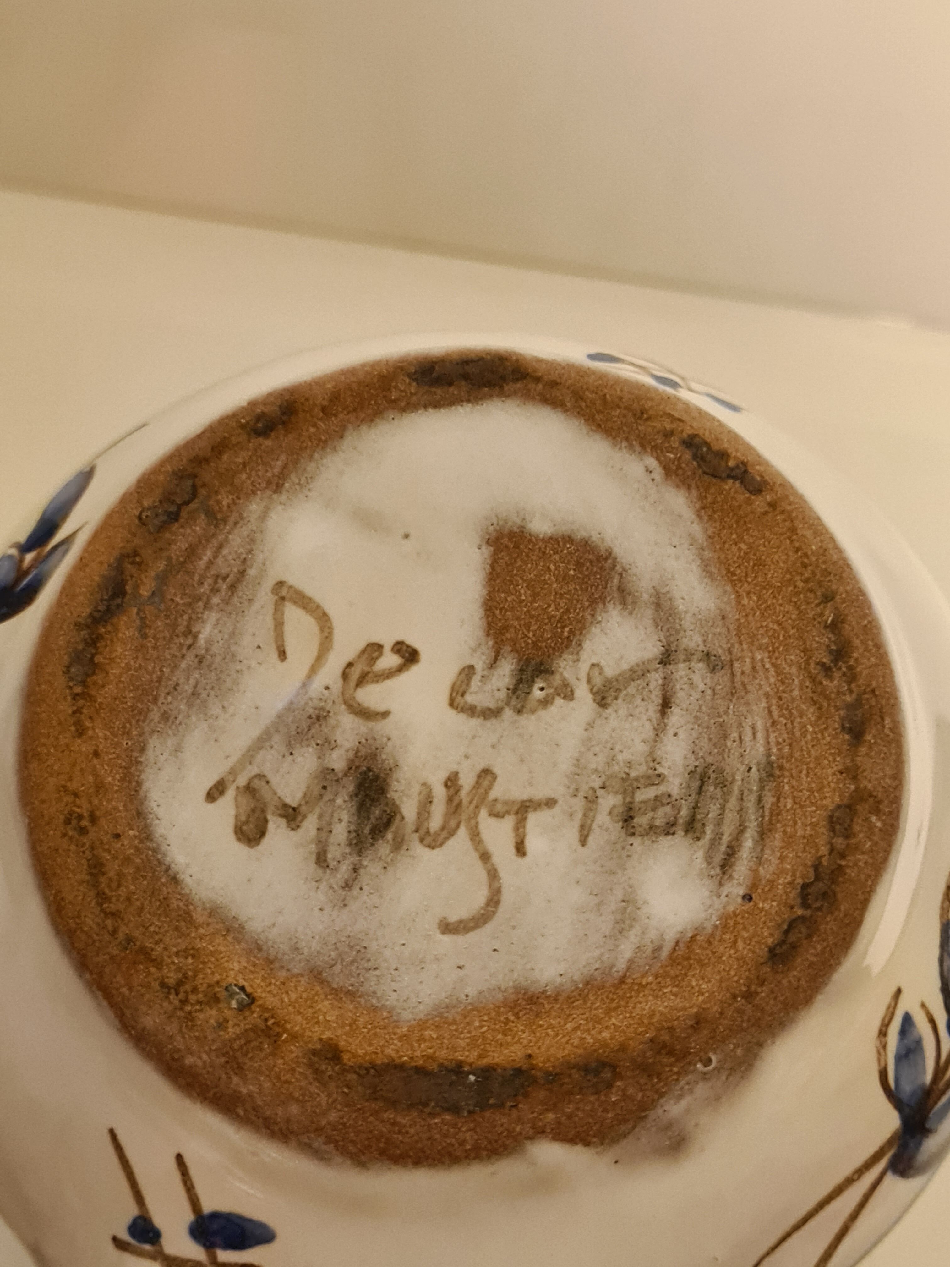 Moustier milk pot decorating blue birds