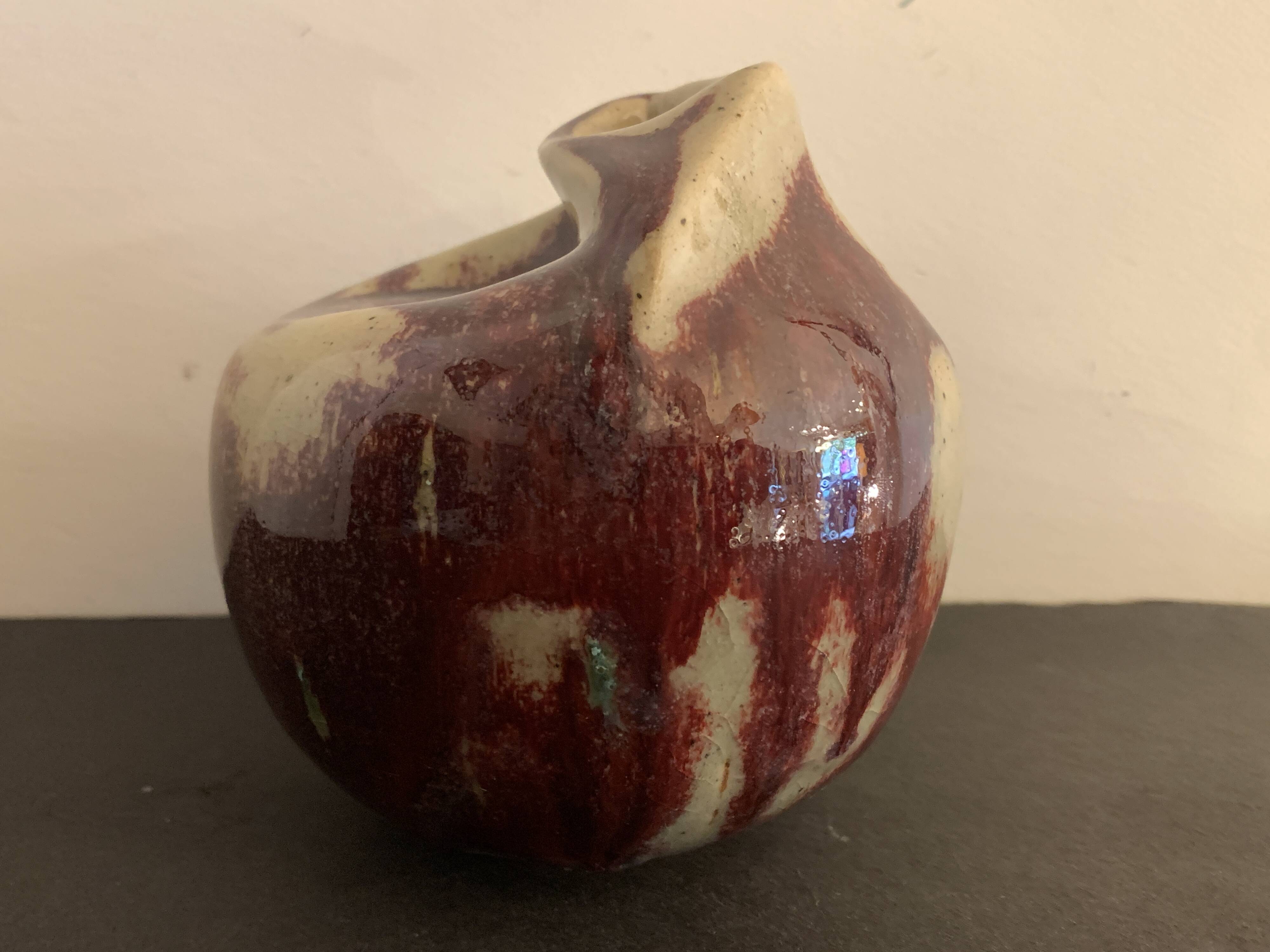 Vase soliflore français Lucette Pillet en grès rouge sang de boeuf, 1980