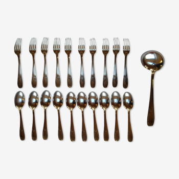 21-piece cutlery set
