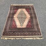 Handmade Pakistani rug