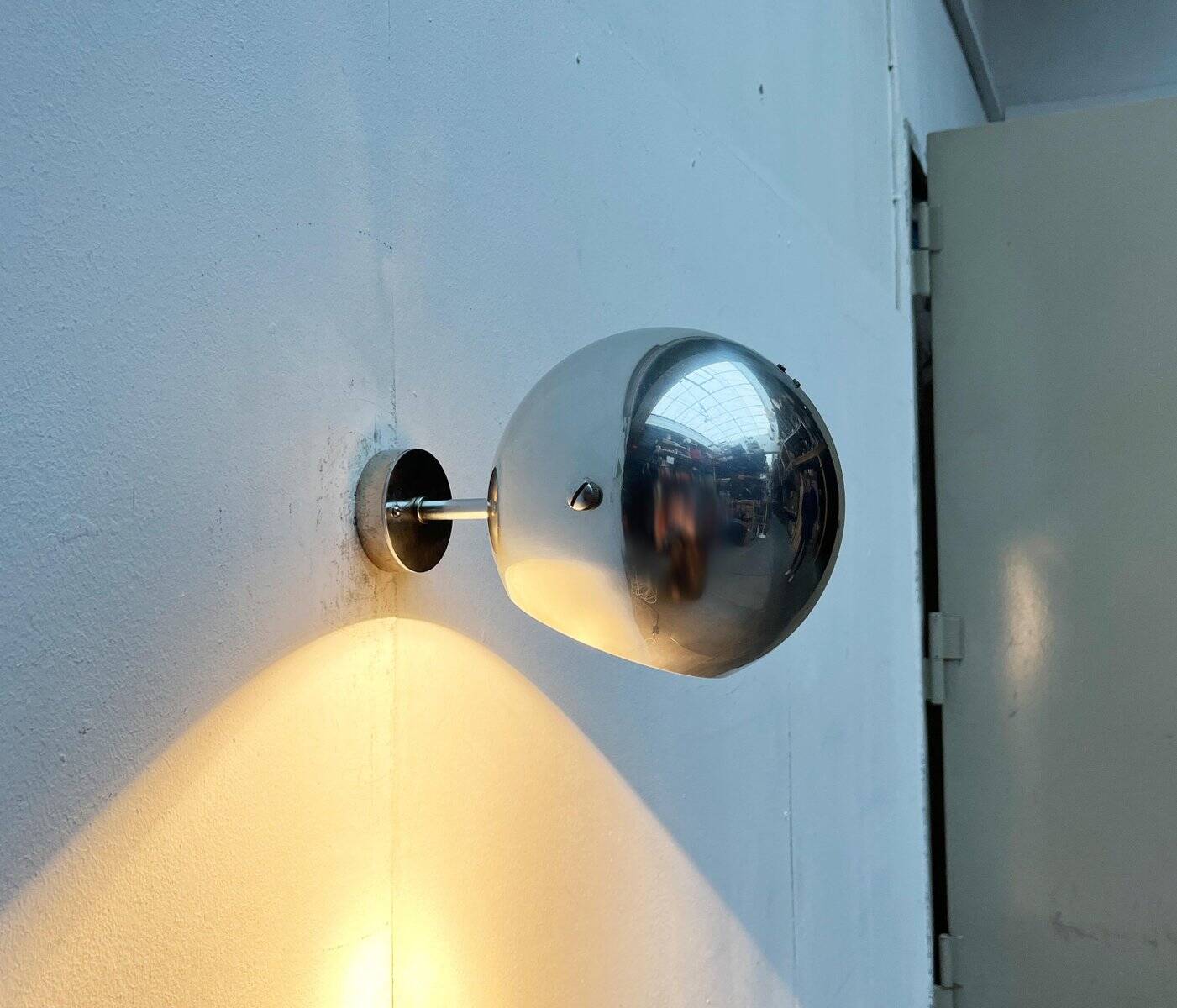 Wall lamp sphere model 48591 in mid-century Danish space style by Louis Poulsen, 1960s.