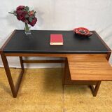 Bureau rétro vintage en teck et cuir du milieu du siècle – Élégant et fonctionnel des années 1960