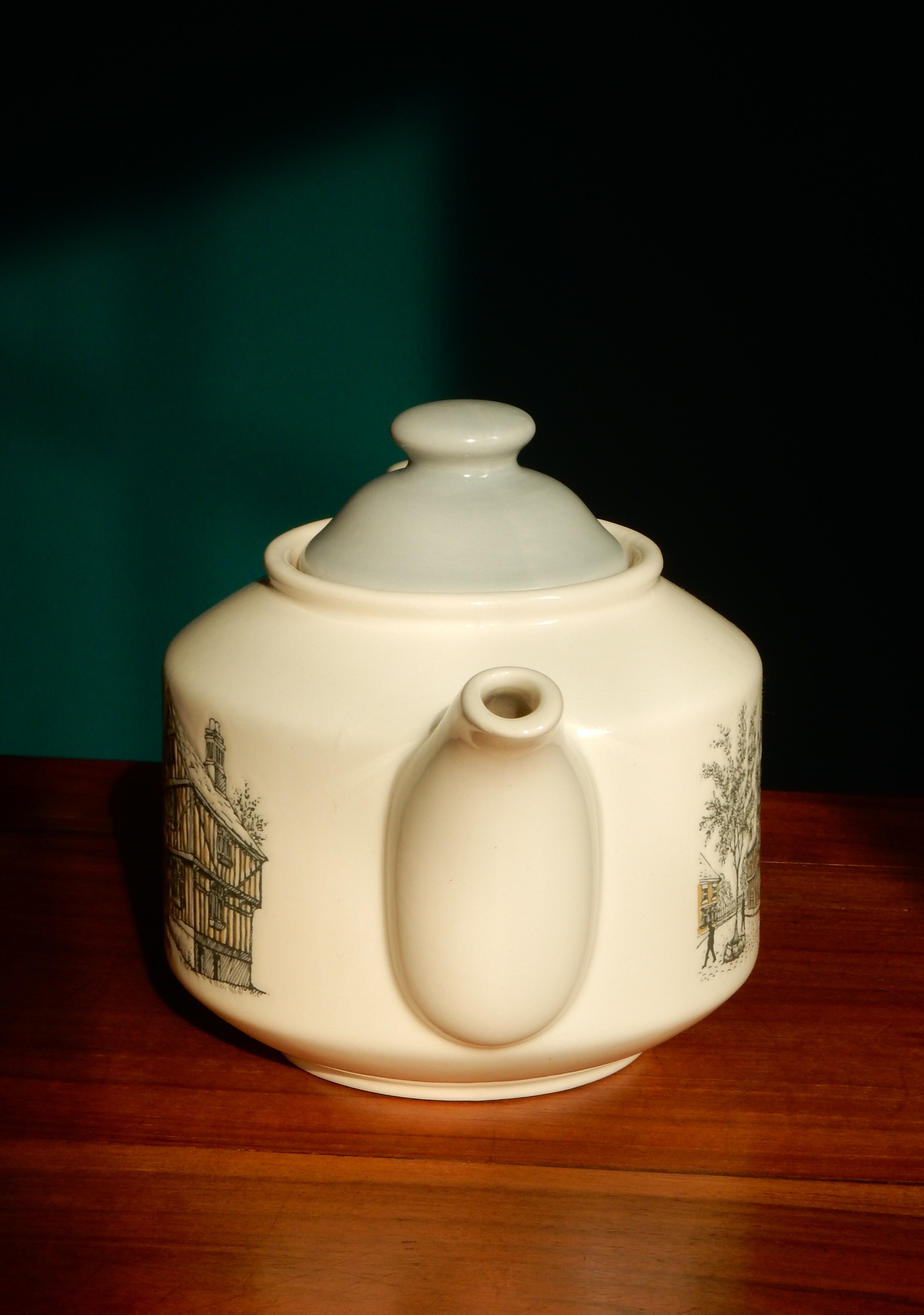 English ceramic Biltons teapot from the 80s