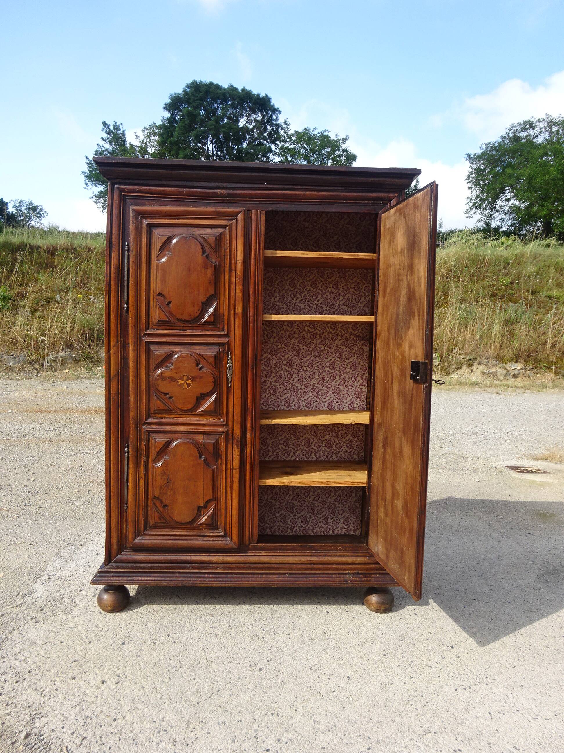 Antique Louis XIII wardrobe in solid walnut
