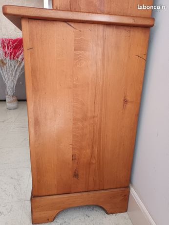 Solid alder bookcase