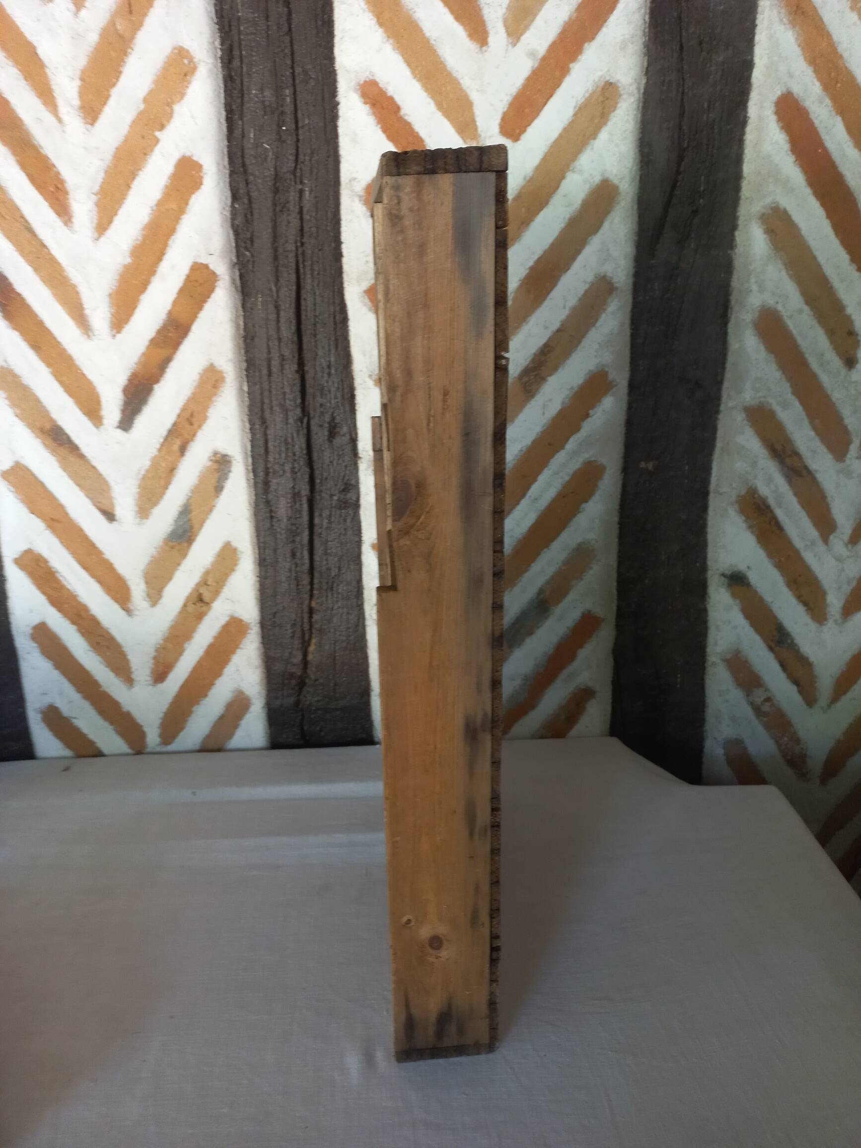 Wooden shelf drawer box