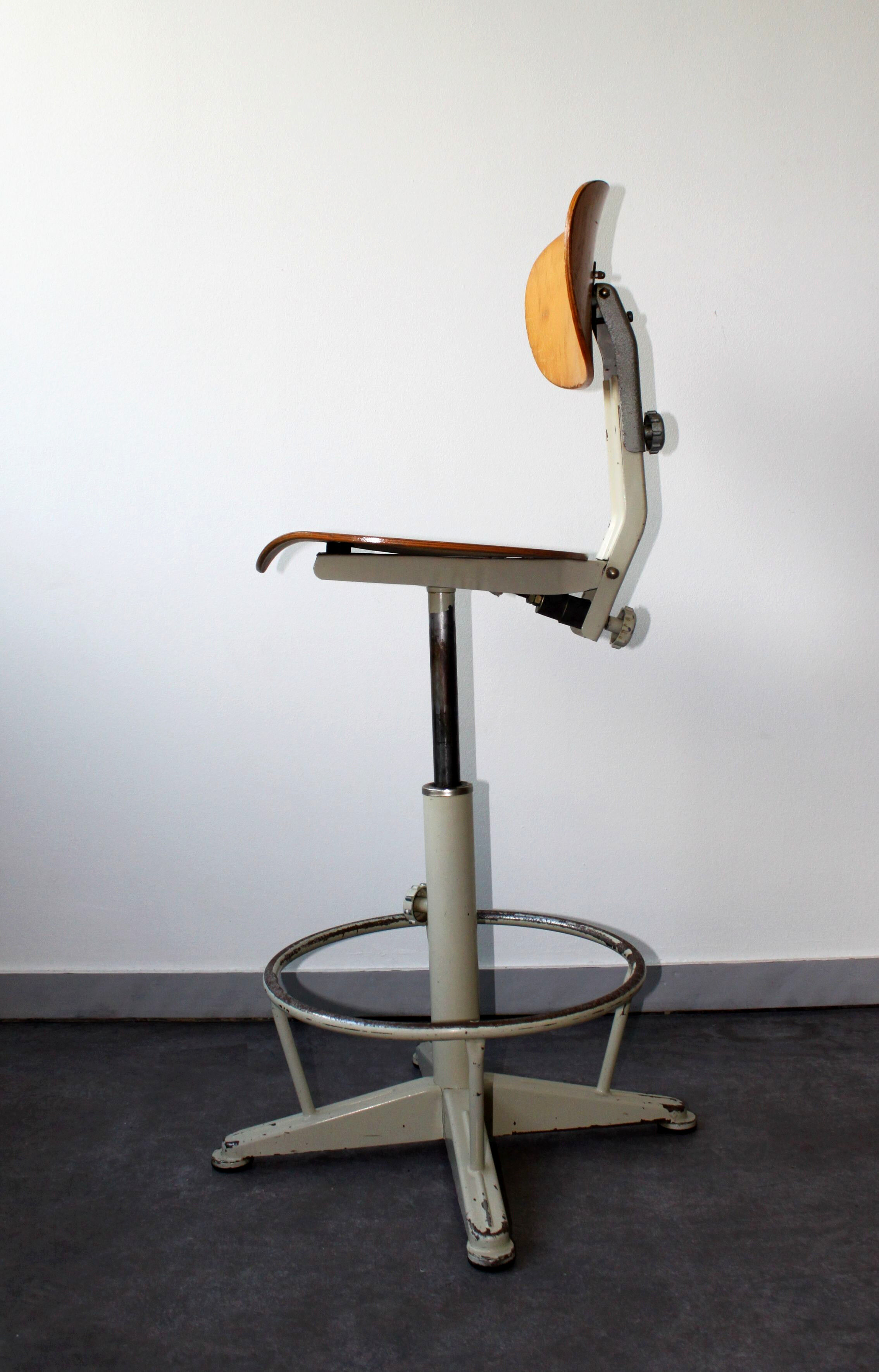 Adjustable architect's chair, Studio Brevets, 1960.