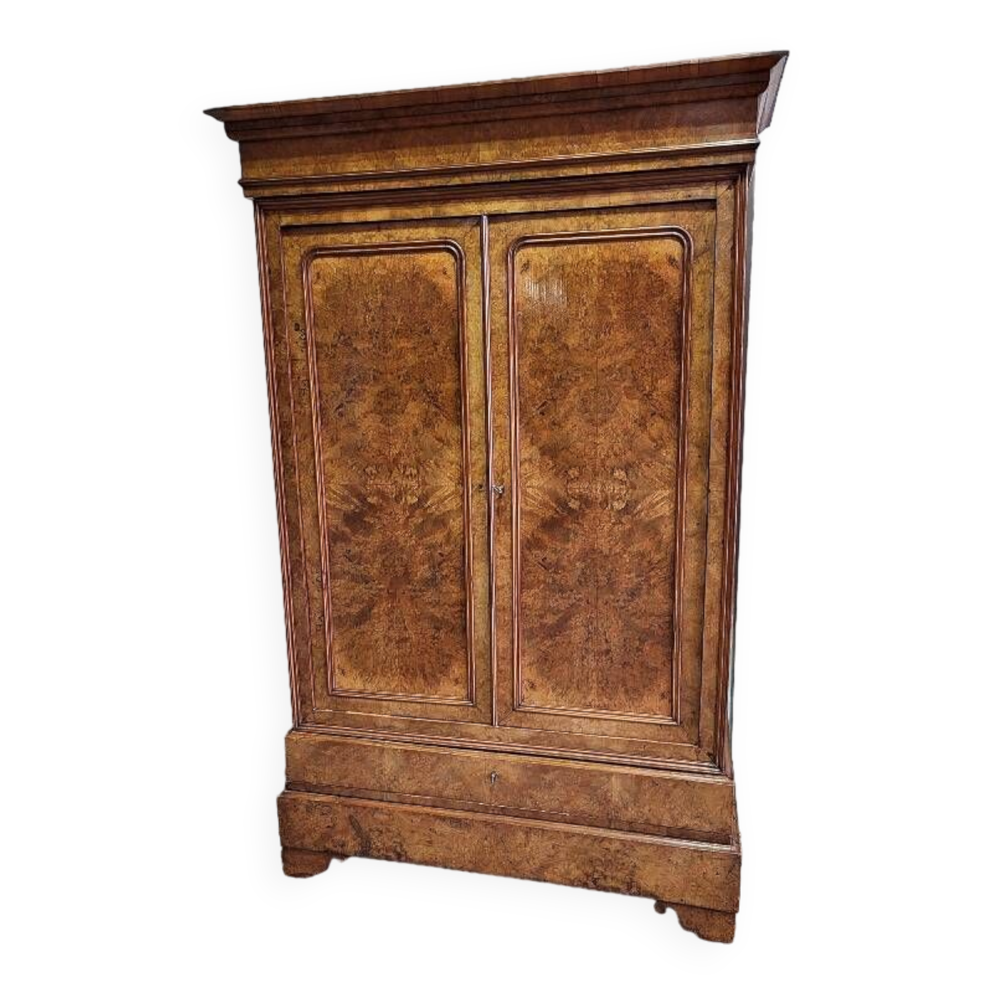 BUR WALNUT CABINET 2 DOORS 2 DRAWERS