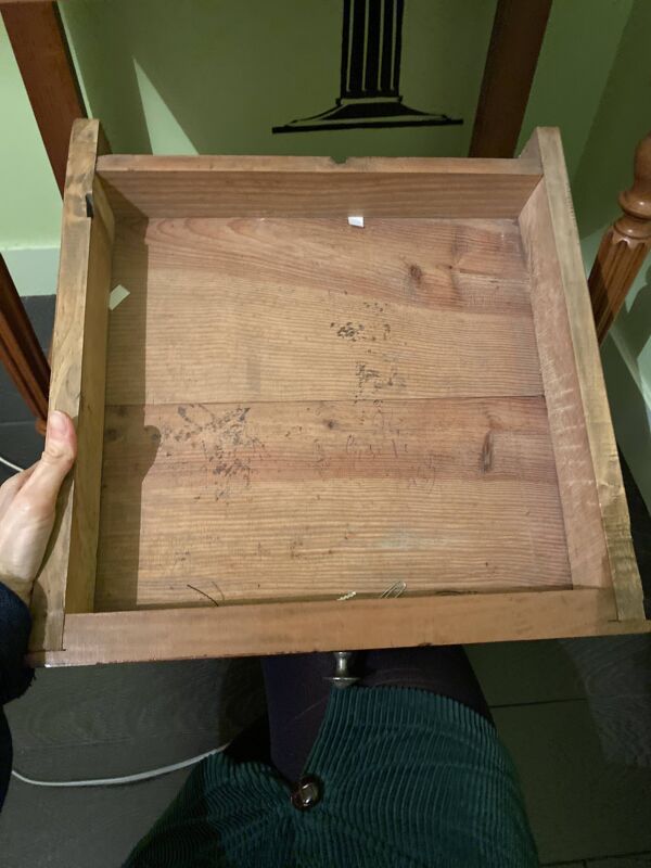 Table d’appoint, bureau en bois massif style Louis-Philippe