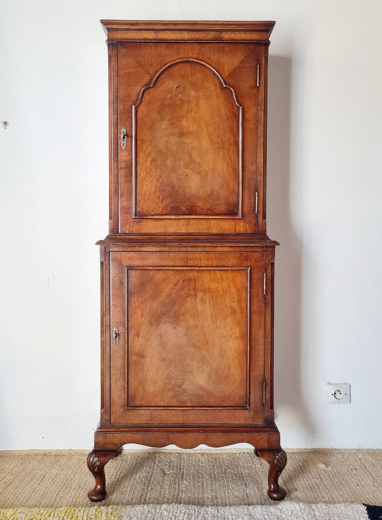 Walnut wardrobe 1930 - English storage furniture